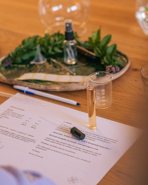 Warsztaty z destylacji roślin - wodne perfumy 18.01.2026